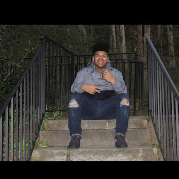 Meet your Posher, Miguel - Picture 1 of 1